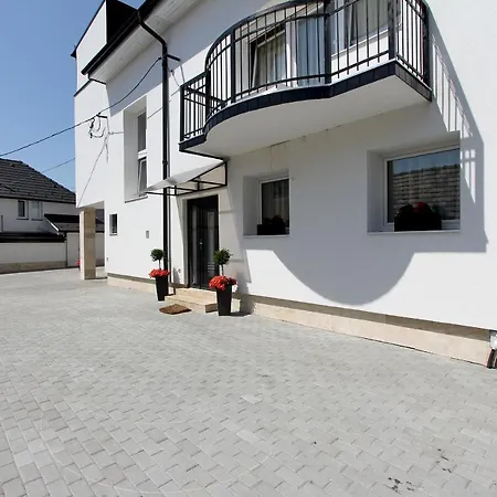 Gelencser Panzio B&B *